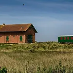 Duenenhuus Ost Modern Retreat * Juist